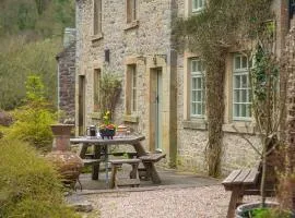 Riverside Cottage Alstonefield Peak District