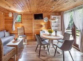 ZACISZE Domek na Kaszubach Brodnica Dolna z balią z jacuzzi na wyłączność w cenie