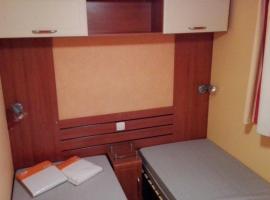 les cigales, hotel v destinaci Bauduen