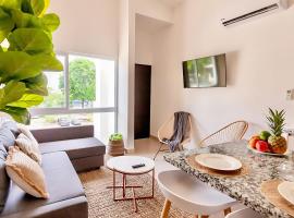 Modern 2BR Condo - minutes from Jaco Beach - PRIME location, apartmán v rezidenci v destinaci Jacó