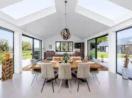 Luxury Retreat with Countryside Views - Pass the Keys