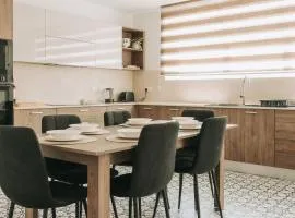 B5 The Palm Court Apartment