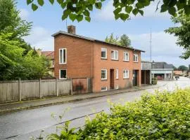 Stunning Apartment In Kjellerup With Kitchen