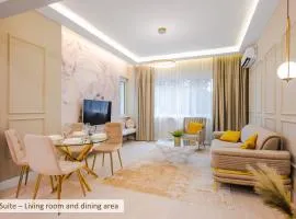 Super Central Stylish Suite & Studio with Shared Terrace by Flat Mаnager