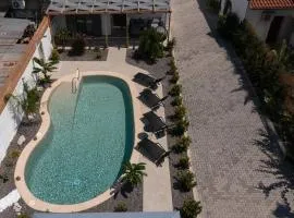 Centro Stone House