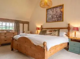 Cutbush Farm House 6