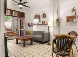 Beach Pad w Patio, walk to everything! GEN AC - 20 Down