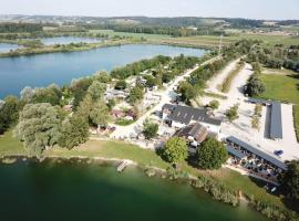 Seehaus Mamming - Hotel - Schlaffässer - Biergarten - Camping，位于Mamming的豪华帐篷营地