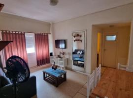 Depto 2 amb dependencia !! muy luminoso a metros de la playa !!, ξενοδοχείο στο Μαρ ντελ Πλάτα