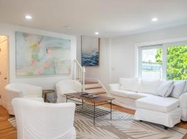 Walk 0 3 Mile to Bank Street Beach, hotel in Harwich