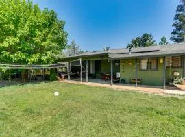 Hot Tub and Horse Boarding on 3 Acres in Redding!