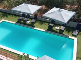 Melia Luxury Suite with pool, hotel em Iraklitsa