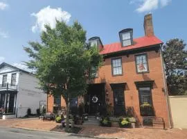 Gibson's Inn at Gate One
