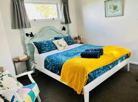 Wattle Creek Studio with Breakfast Basket, hotel v destinaci Amberley