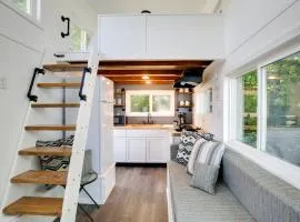 The Chardonnay Chalet Defiance Studio Trail!