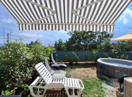 Apartment Tanya with jacuzzi، فندق في رييكا