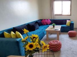 Apartment in Marrakech - WiFI - IPTV Movies - equipped - free parking, acomoda&ccedil;&atilde;o em condom&iacute;nio em Marrakech