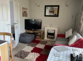 1st Floor Hillview 2 bedroomed Central Location No pets, Hotel in Brean