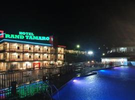 Grand Tamaro Hotel, hotell sihtkohas Parapat