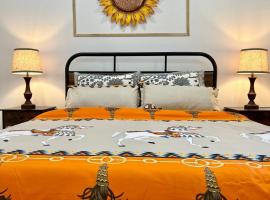 Private Room Near Airport K2, βίλα σε Μισισάουγκα