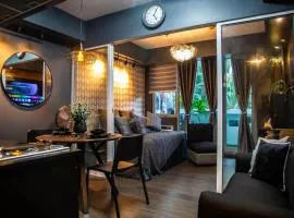 Azure Urban Resort Staycation by Solace Peak 3 1Bedroom with PS4
