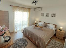 Afandou Square Apartment, hotel v destinaci Afantou