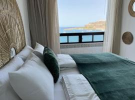 Sand House - Free beach club access to Kai Club, hotel v destinaci Patalavaca