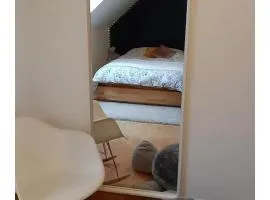 Chambre Bleue, lit double 2 personnes, Maison en plein coeur du Parc Régional du Vexin