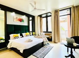 BluO Studio - M Block Mkt Greater Kailash, smje&scaron;taj s priborom za pripremu jela u New Delhiju