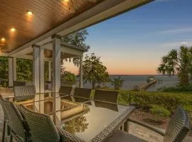 The W River Retreat in Green Cove Springs, FL