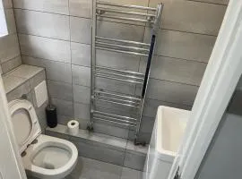 Cozy London Home with Three Bedrooms