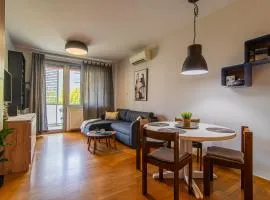 Flexible SelfCheckIns 92 - Zagreb - Parking - Loggia - Bedroom