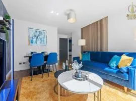 2 Bedroom Greek Street Apartment - Sleeps 6