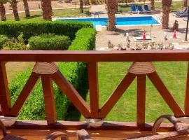 Mountain View Sokhna 1, Villa 4 Bedrooms, Direct to Pool, 300 M to Beach & Dayra Camp, Families ONLY