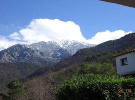 F1 Massif du Canigou, khách sạn ở Vernet-les-Bains