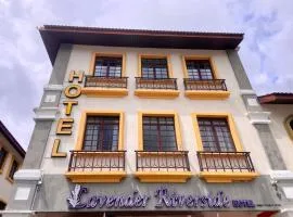 Lavender Riverside Hotel