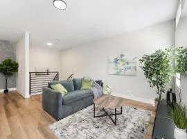 2 Bed & 3 Bath Chicago Condo