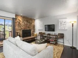 Ski In, Ski Out, Ski Slope Views, California King, Recently Renovated