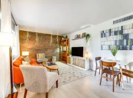 Walk to Old Town Chic Scottsdale Condo with Pool!