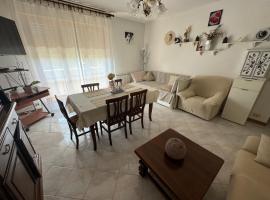 La casa di Mihaela, Hotel in Cinquale