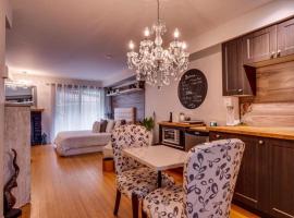 Cozy Loft in the Heart of St-Sauveur Village!, ξενοδοχείο σε Piedmont