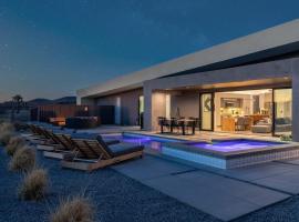 W House Luxe Near Park Heated Pool & Spa, hotel en Joshua Tree