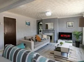 Wickersley House, Rotherham for contractors & Families, free parking, wifi