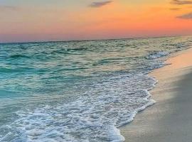 Room in 2 minutes from the beach, guest house in El Alamein