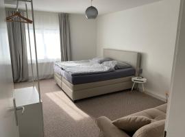 Ferienwohnung Feucht OG NATURNAH Parkplatz WLAN, hotel v destinaci Feucht