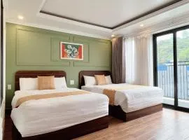 Cat Ba Glow Hotel