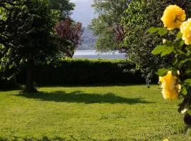 Fee4Me Cozy House on the Lake