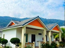TC Garden Resort, hotel in Kuah
