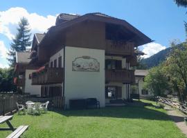 Ciasa Achillea - Cristel Luigia, hotel in Pozza di Fassa