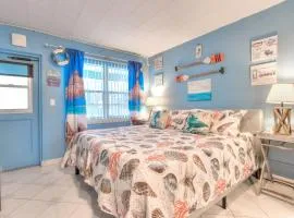 Tropic Terrace Suite #11 - Beachfront Resort